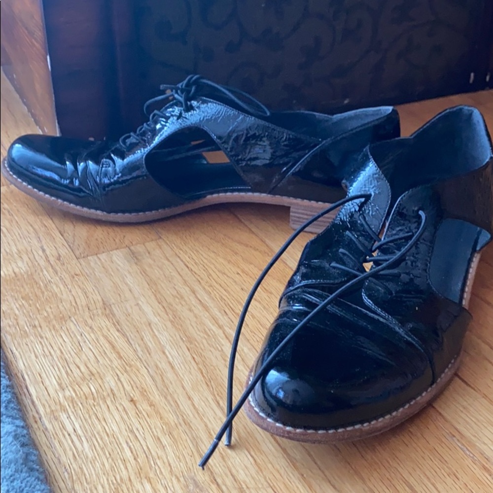 Stuart Weitzman Shoes - Picture 2 of 5